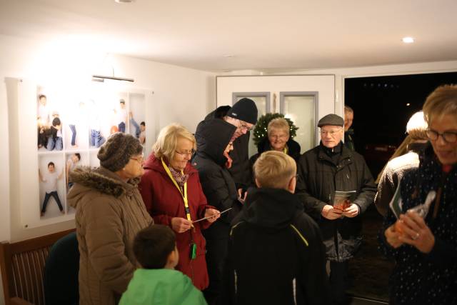 6. Türchen des "Lebendigen Adventskalenders" bei Familie Gustai in Fölziehausen