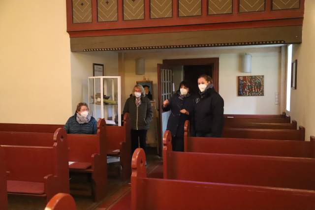 Unsere neue Pastorin Inga Leicher besucht die Kirchengemeinde Coppengrave