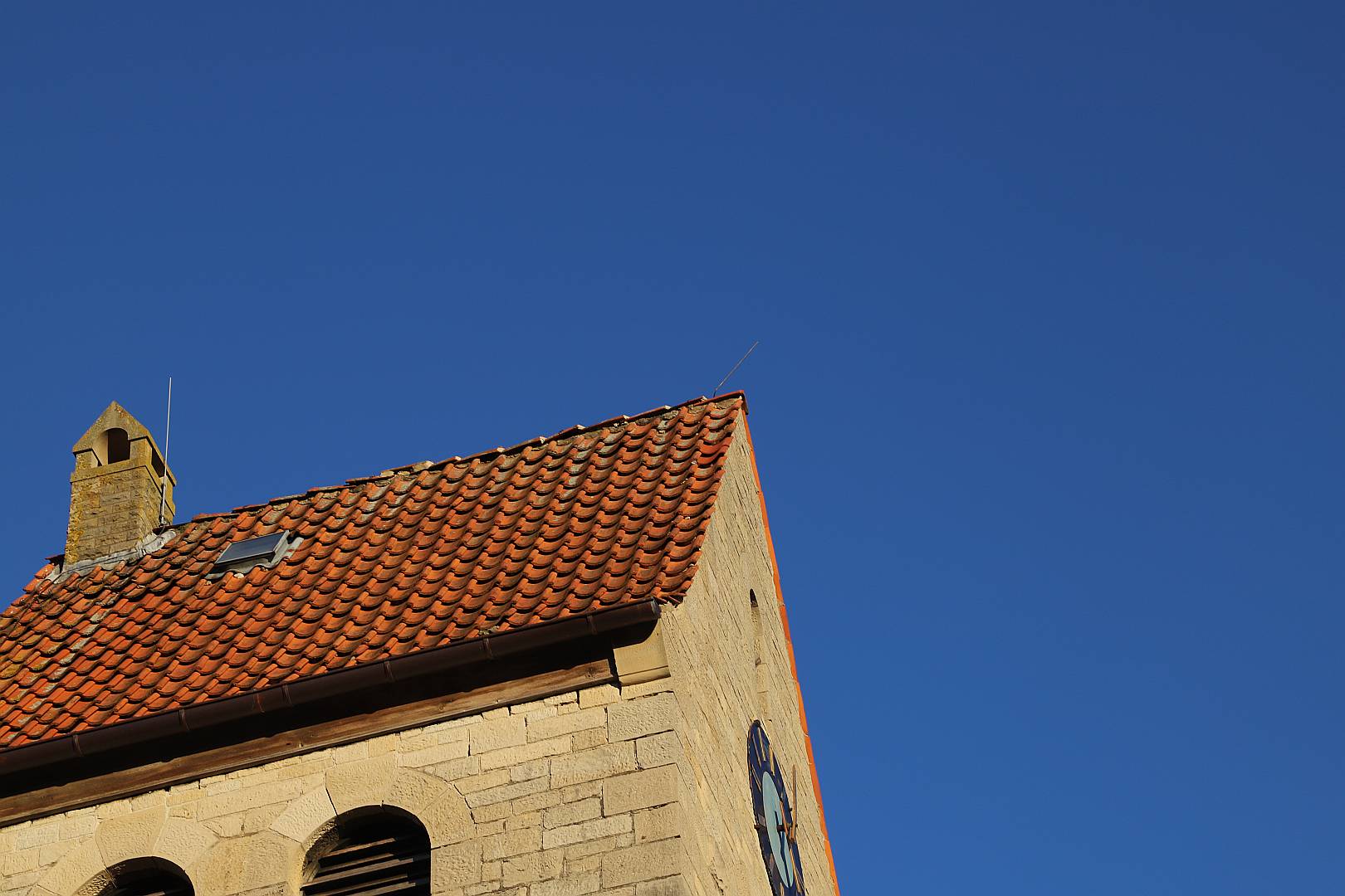 Sturmschaden am Kirchturm repariert