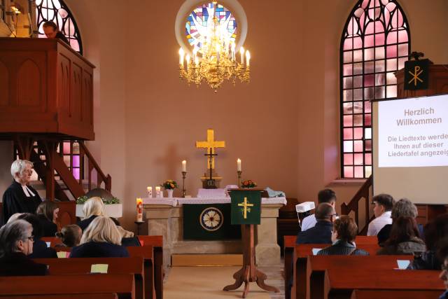 Beichtgottesdienst der Konfirmanden in der St. Maternuskapelle